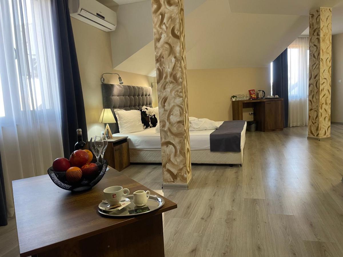 Hotel Ostrova Plovdiv Ngoại thất bức ảnh