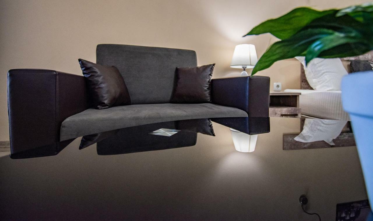 Hotel Ostrova Plovdiv Ngoại thất bức ảnh